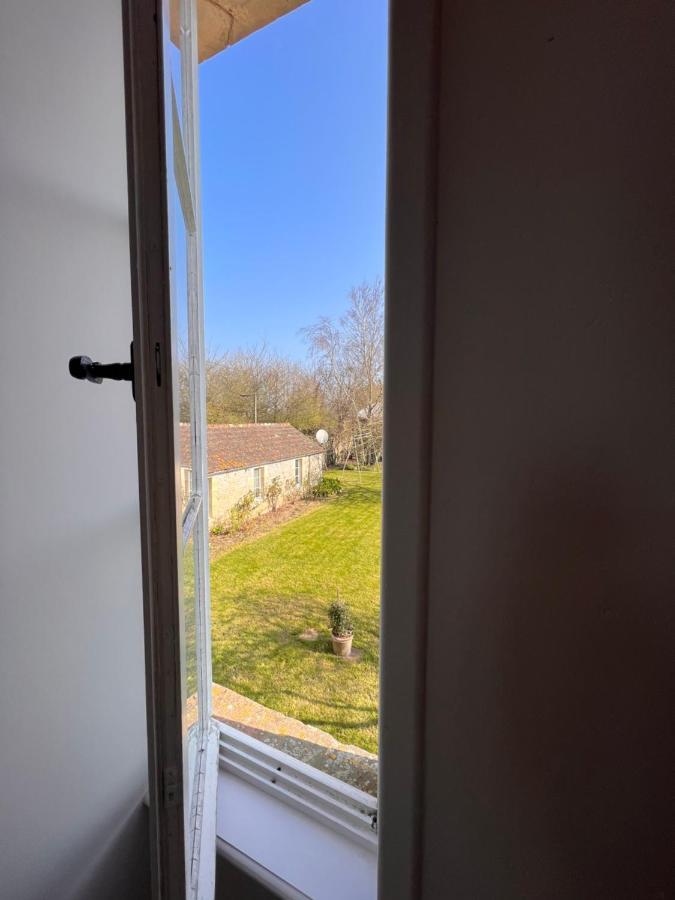 ויירוויל-סור-מר Les Chambres D'Omaha Beach Etablissement Avec Deux Chambres D'Hotes, Petit-Dejeuner Compris Fait-Maison Et Produits Locaux מראה חיצוני תמונה