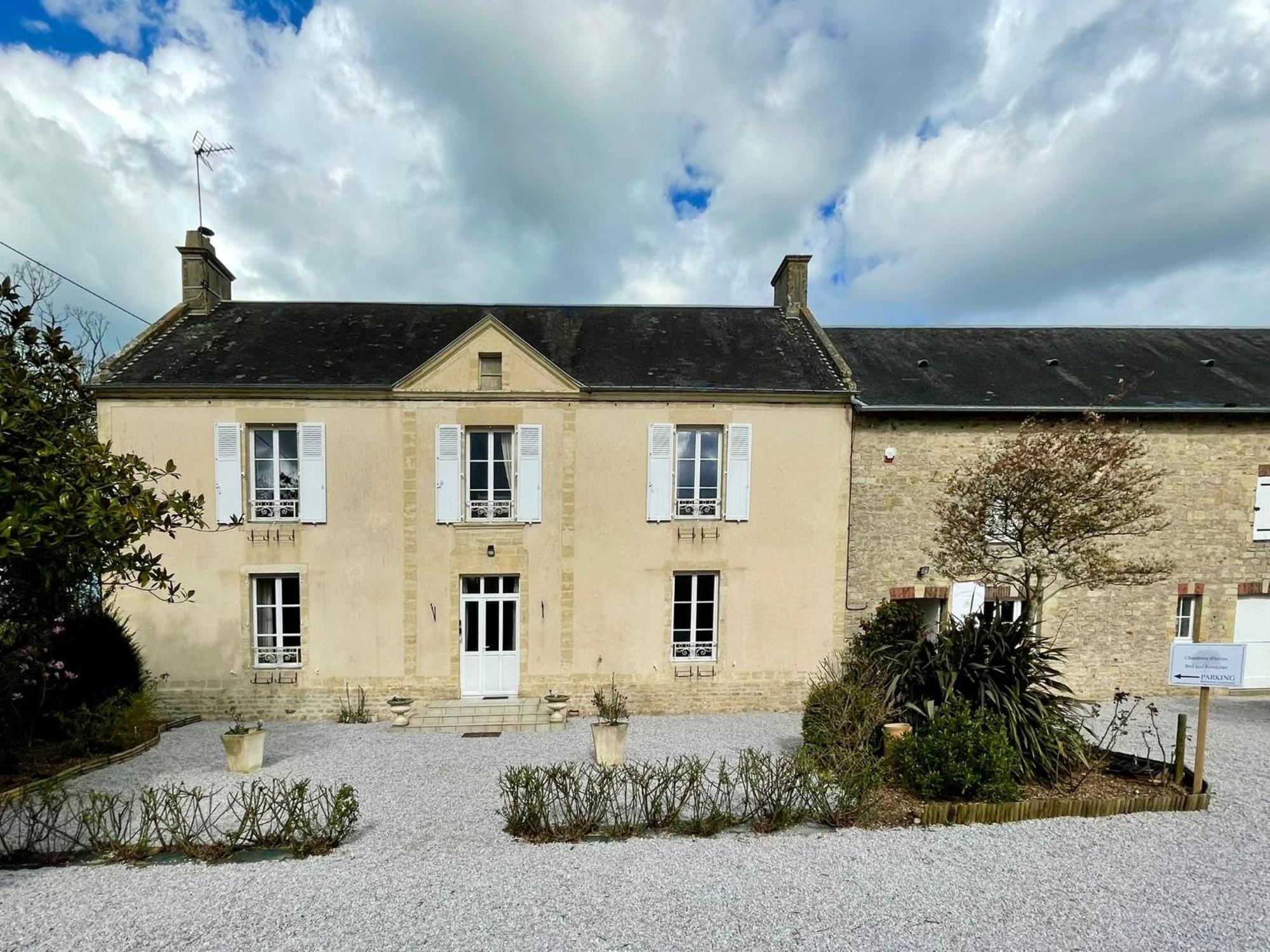 ויירוויל-סור-מר Les Chambres D'Omaha Beach Etablissement Avec Deux Chambres D'Hotes, Petit-Dejeuner Compris Fait-Maison Et Produits Locaux מראה חיצוני תמונה