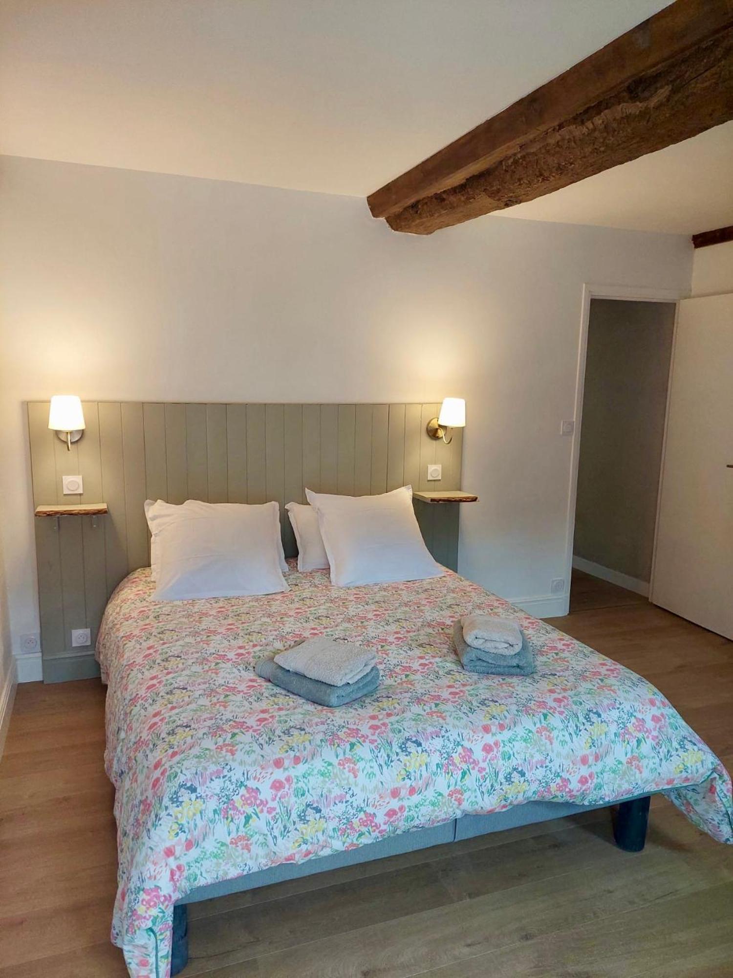 ויירוויל-סור-מר Les Chambres D'Omaha Beach Etablissement Avec Deux Chambres D'Hotes, Petit-Dejeuner Compris Fait-Maison Et Produits Locaux מראה חיצוני תמונה